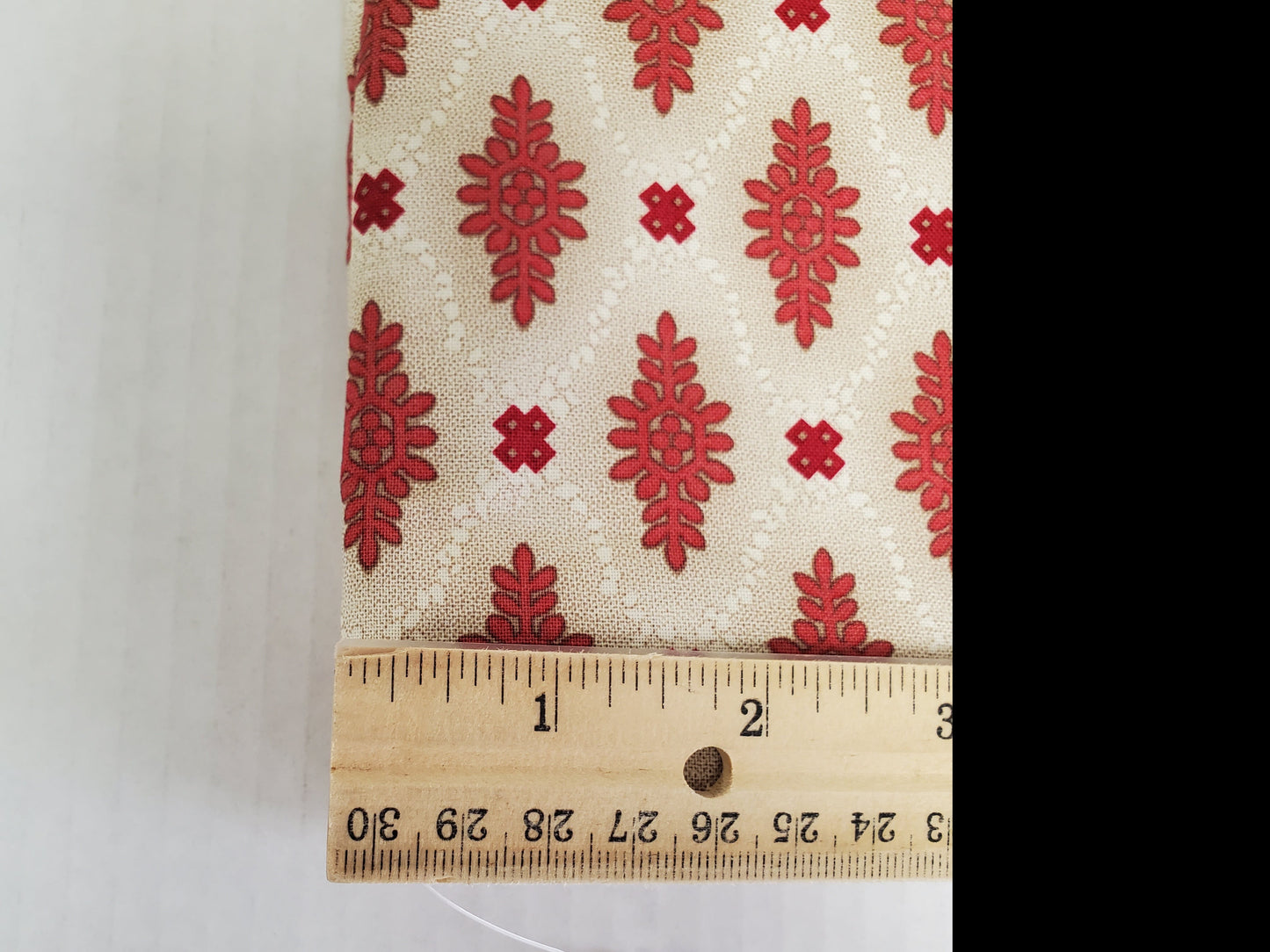 Maison Rouge Medallion Cream