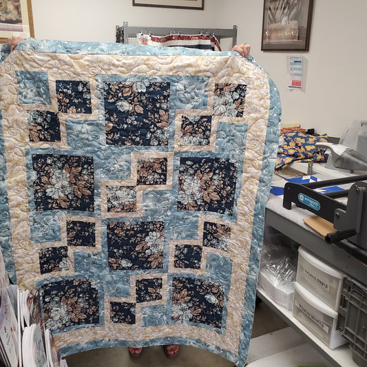 Blue Rose Quilt Kit